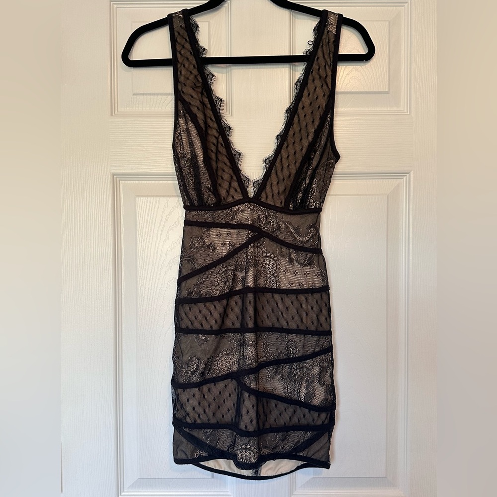 bebe Black Sheer Lace Plunge Mini Dress